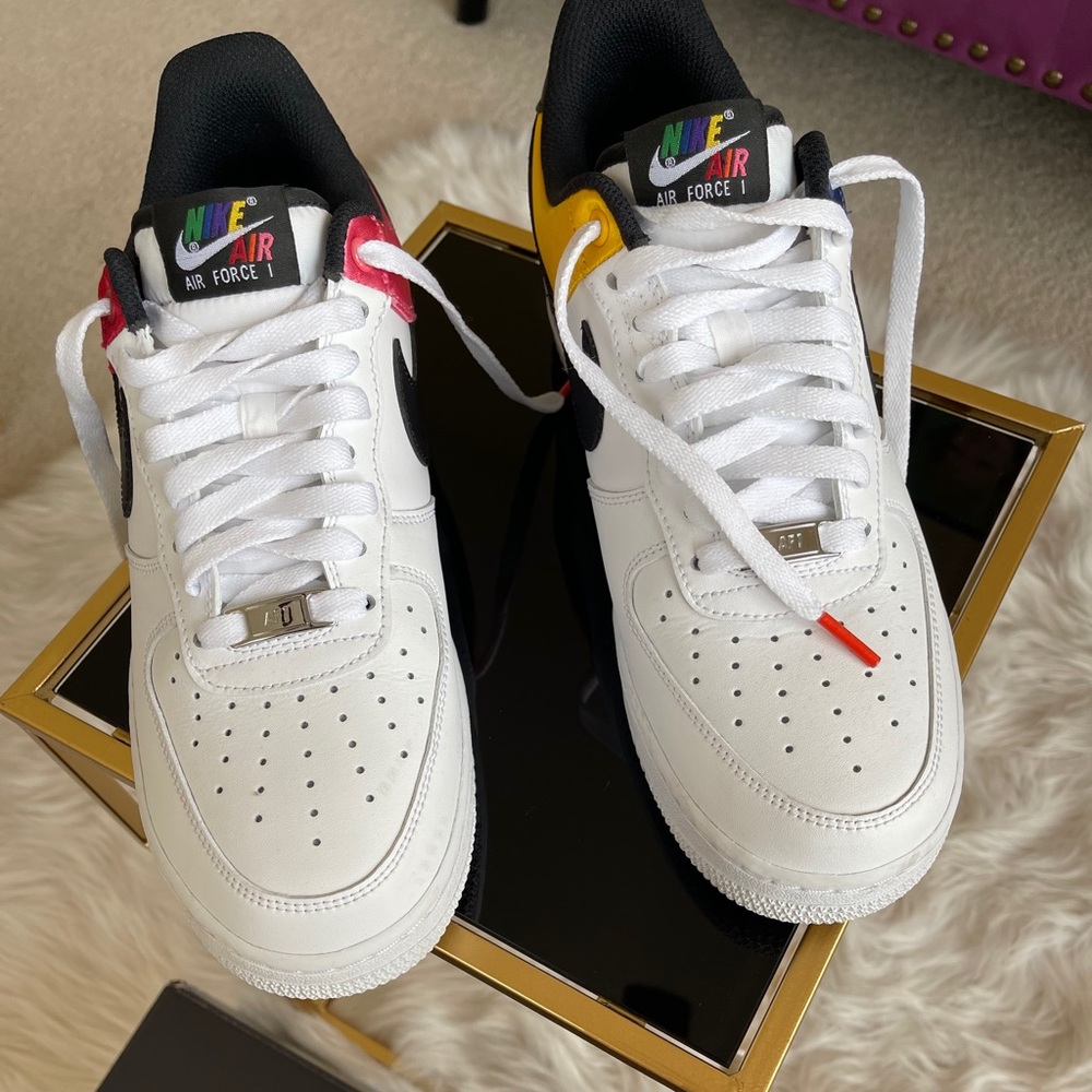 Nike Air Force LV8 1